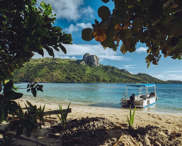 Podróż do Fidżi - raj na ziemi z widokami na błękitne laguny