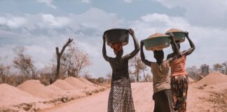 Tradycyjne rytuały i zwyczaje kulturowe w różnych regionach Afryki