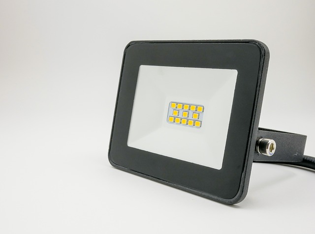 Jakiej firmy kupić Naświetlacz LED? Jakiej firmy kupić Naświetlacz LED?