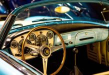 Ile waży Maserati Quattroporte?