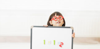 Jak wybrać odpowiedni typ tablicy do zabawy i nauki dla dziecka